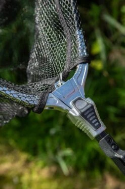 Ultimate Landingnet Rubber 60x60cm (75-130cm) -Fish Tackle 5605a2df9a2e5d54