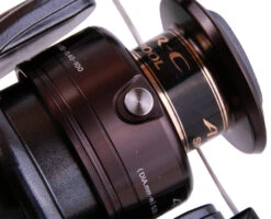 Shimano Baitrunner DL 4000 FB -Fish Tackle 73a595323119e04b