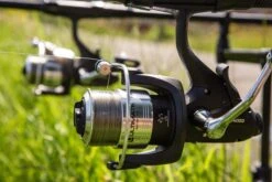 Ultimate FSX Vrijloopmolen 4000, 3 Stuks! -Fish Tackle b9482effa0492e45